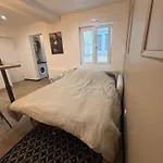 2 Pieces, Climatise Neuf ,centre Parking Gratuit Apartment