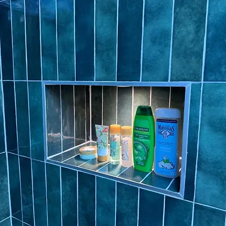 F2 Neuf Luxe Centre Parking Gratuit