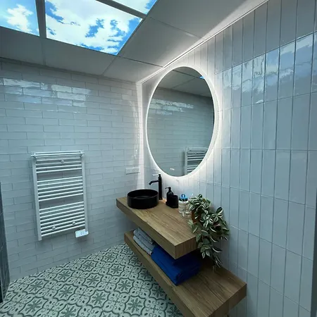 2 Pièces, Climatisé Neuf ,centre Parking Gratuit Apartamento *