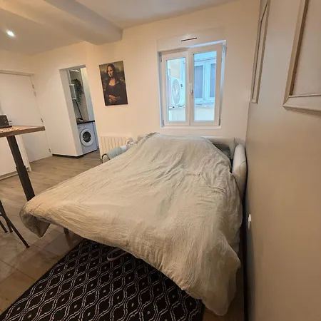 2 Pieces, Climatise Neuf ,centre Parking Gratuit Apartment