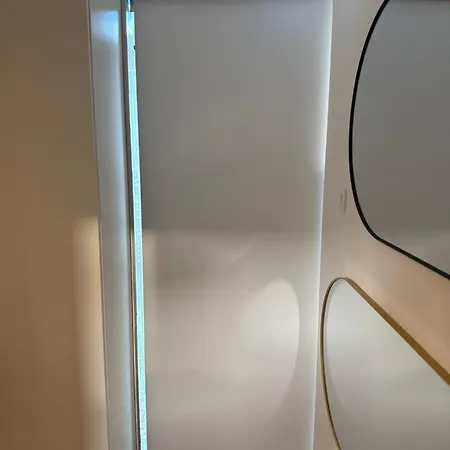 Apartamento 2 Pièces, Climatisé Neuf ,centre Parking Gratuit *